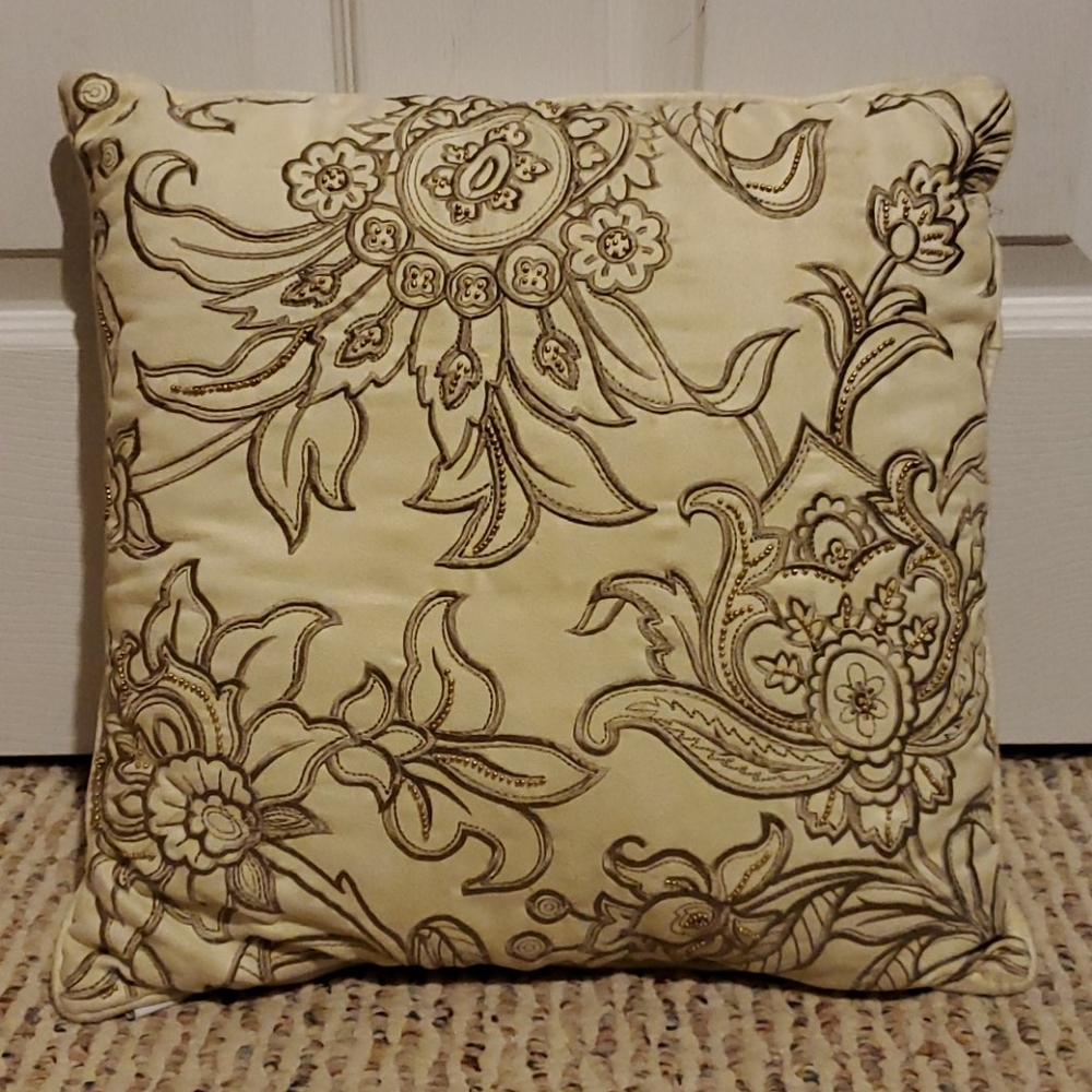 Cindy Crawford accent beaded floral design pillow